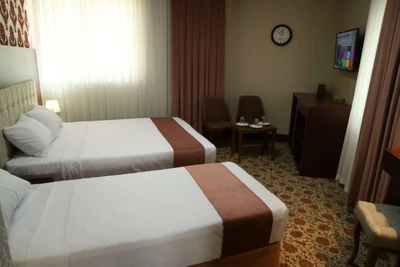 Niayesh Hotel