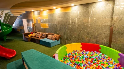 Shiraz Grand Hotel