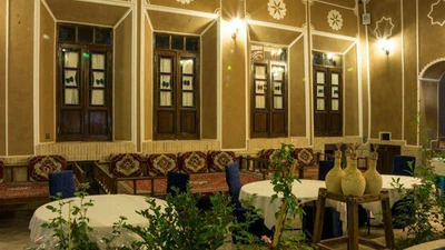 Firoozeh Traditional Hotel