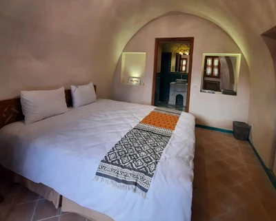 Ashkoob Traditional Hotel