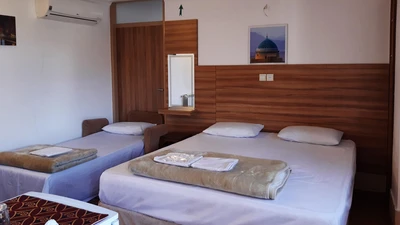 Jungle Hotel