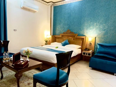 Zohreh Hotel