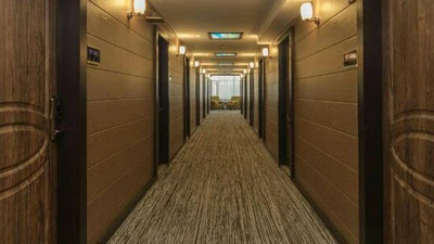 Alborz Hotel