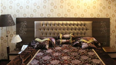 Parsia Grand Hotel