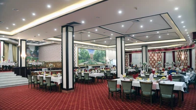 Pardisan Hotel