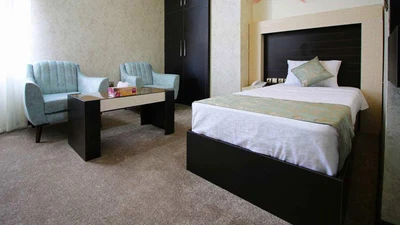 Narenjestan Hotel