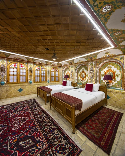 Ghasr Monshi Hotel