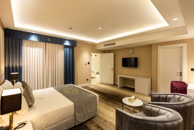 Chaharbagh Hotel