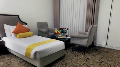 Pardisan Hotel