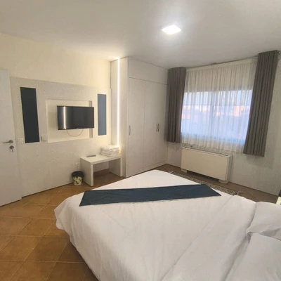 Khaneye Sabz Hotel