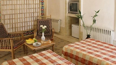Akhavān Hotel