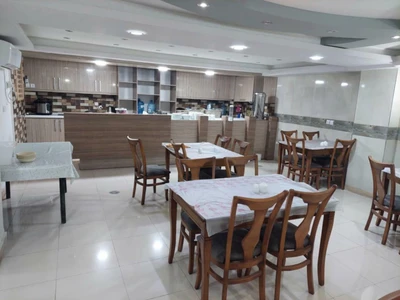 Qeshm Kavan Hotel