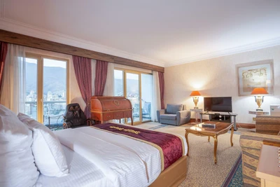 Parsian Esteghlal Hotel