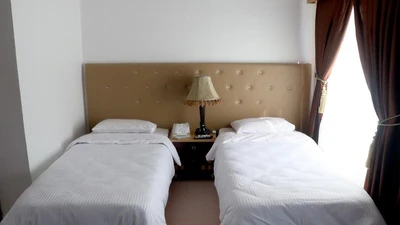 Aftab Shargh Hotel