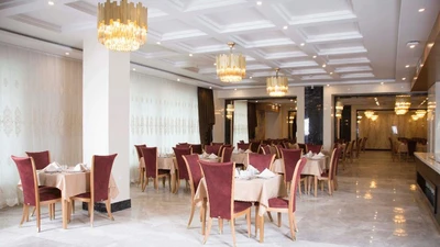 Sarina Hotel