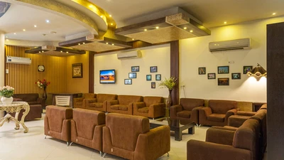 Alvand Hotel