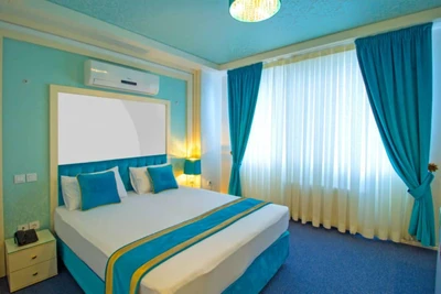Sadra Hotel