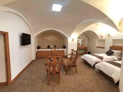 Karvanica Hotel