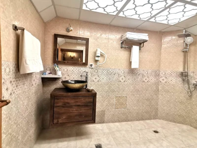 Karvanica Hotel