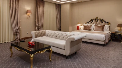 Laleh Park Hotel