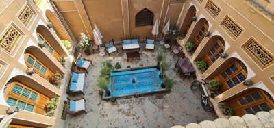Hotel Tavousiyeh