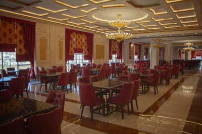 Rose Grand Hotel 