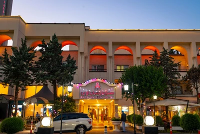 Parsian Evin Hotel
