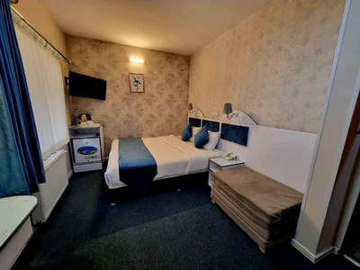 Larn Hotel