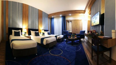 Pardisan Hotel
