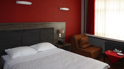 Shemshak Tourist Hotel