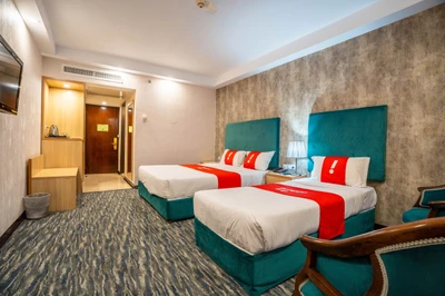 Parsian Enghelab Hotel