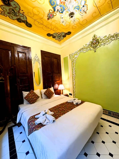 Darvash Traditional Hotel