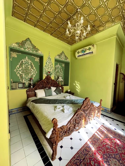 Darvash Traditional Hotel