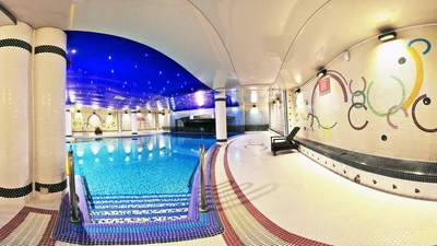 Pardisan Hotel
