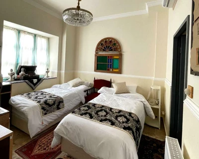 Shahparioun  Hotel