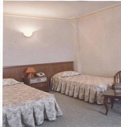 Avrin Hotel