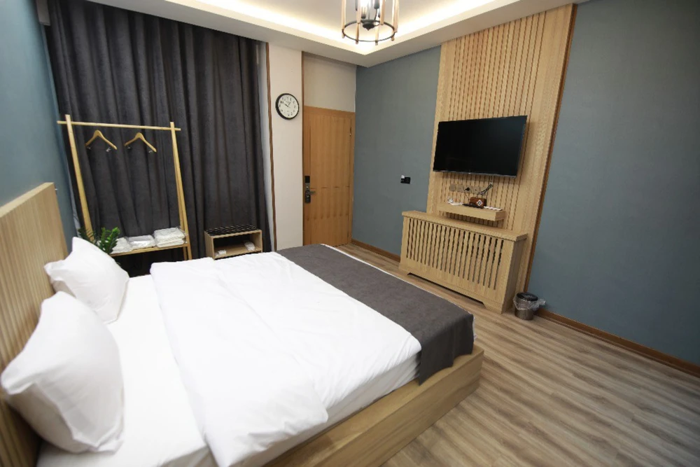 KhaneMadari Hotel