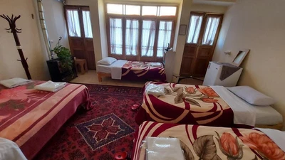 Noghli Traditional Hotel