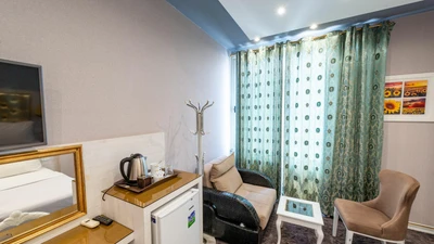 Khajoo Hotel