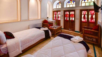 Yas Isfahan Hotel