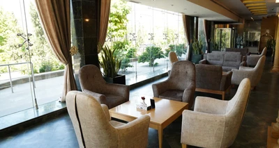 Chamran Grand Hotel