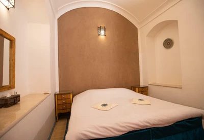 Baba Afzal Hotel