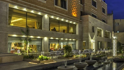 Zandiyeh Hotel