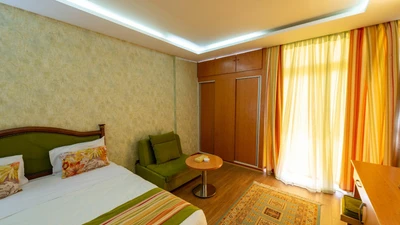 Parsian Ali-Qapu Hotel