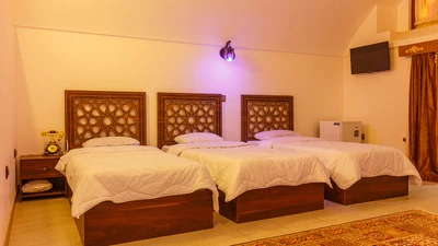 Pars Traditional Hotel