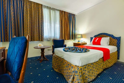 Laleh Hotel