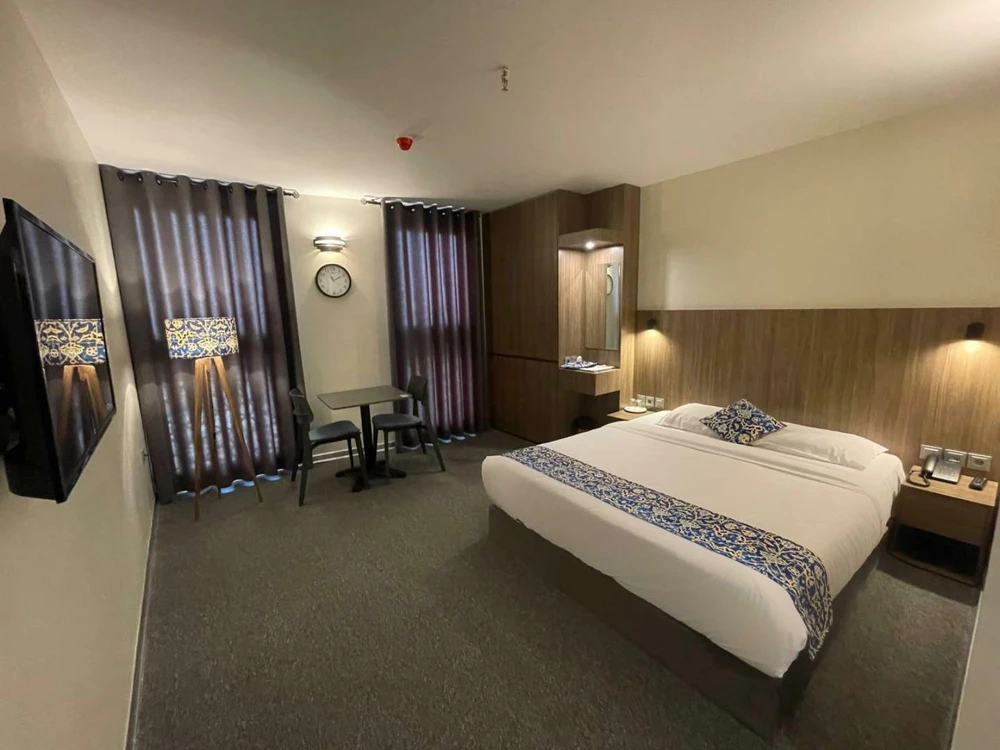 Karbat Hotel