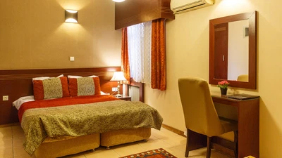 Roodaki Hotel