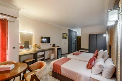 Artemis Hotel