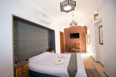 Baba Afzal Hotel